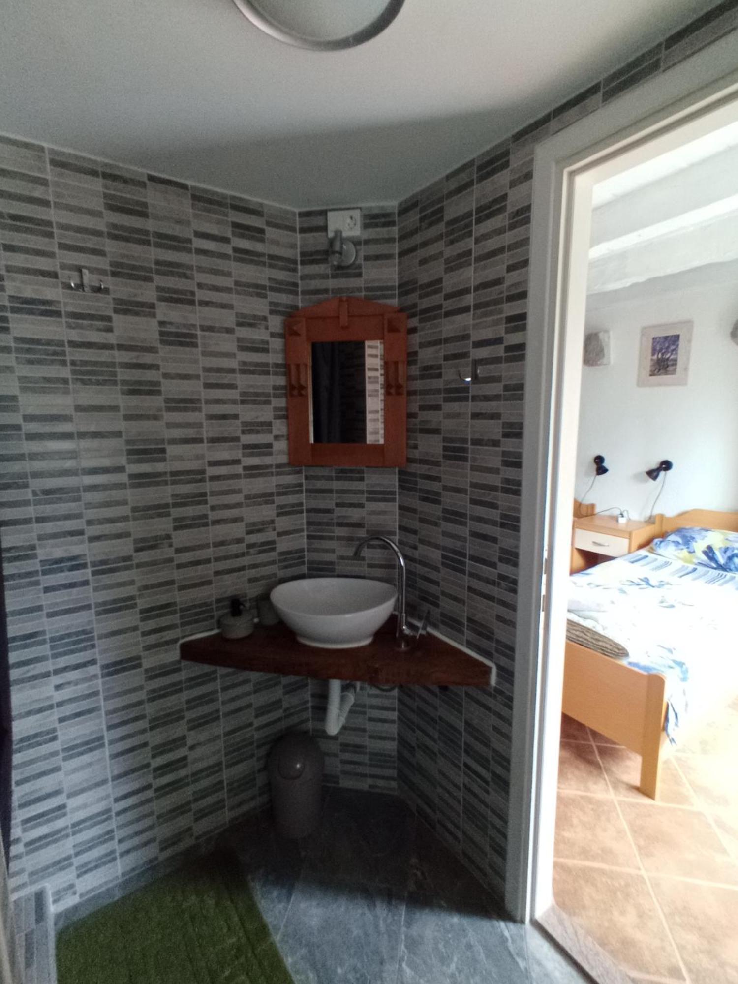 Apartmani Bartulasi Roč Buitenkant foto