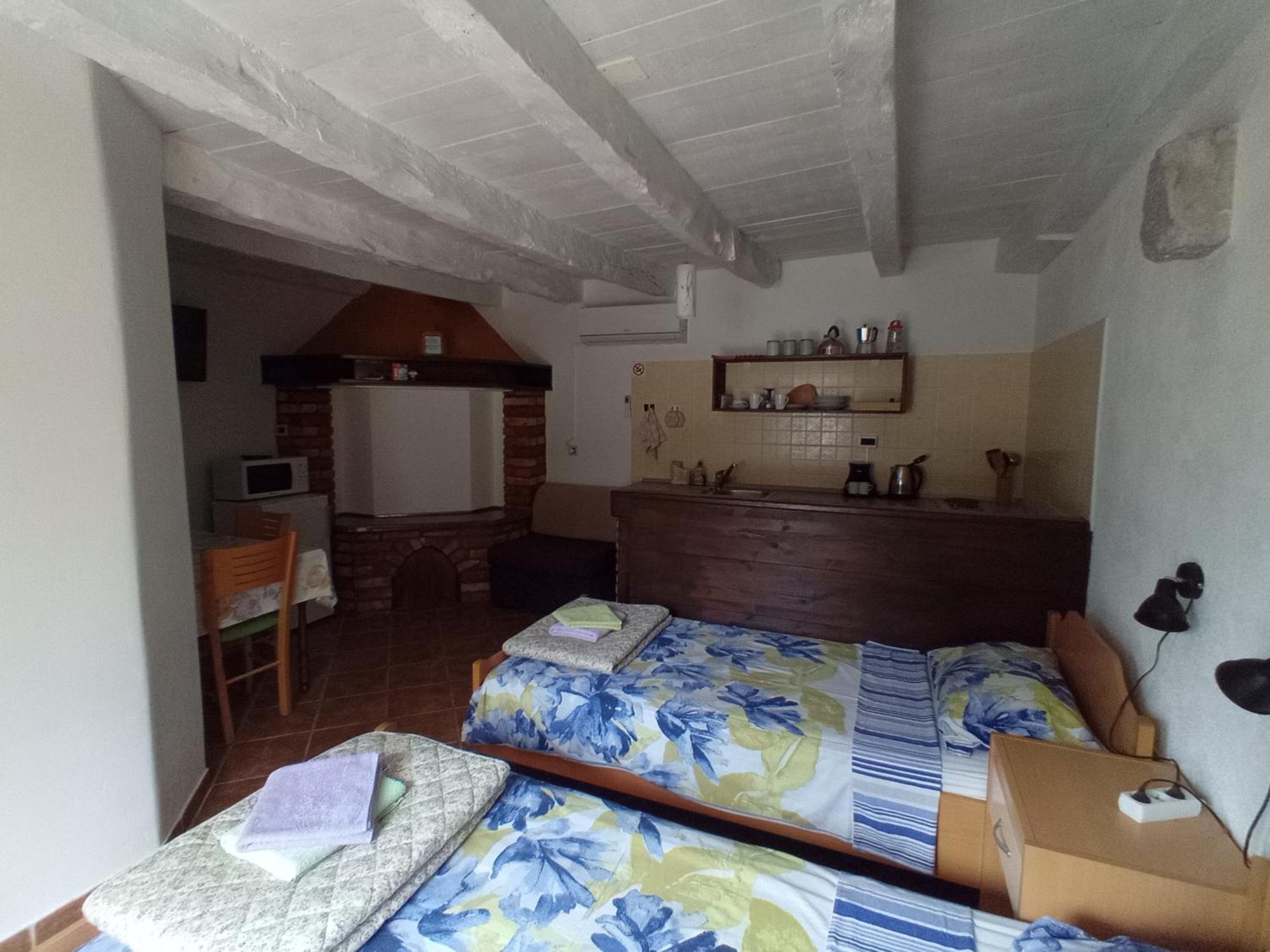 Apartmani Bartulasi Roč Buitenkant foto